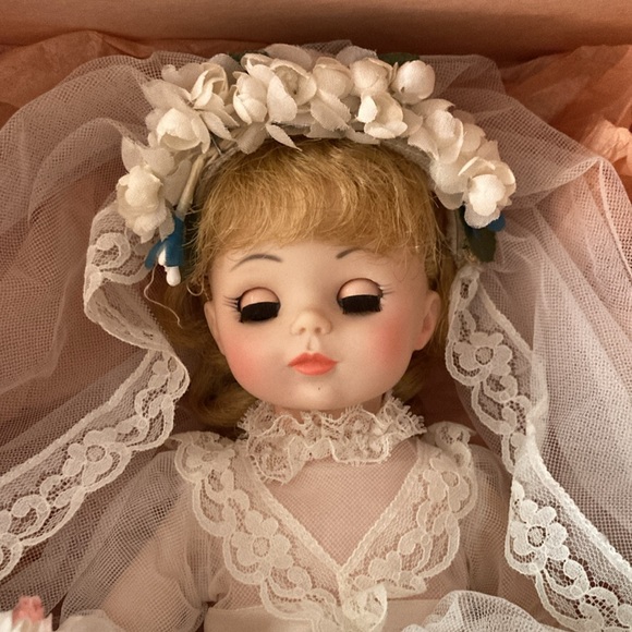 Madame Alexander Bride Doll 13" - Picture 3 of 7